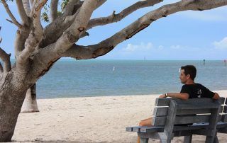Banco en Sombrero Beach