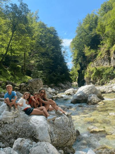 Foto familiar en las Gargantas de Tolmin