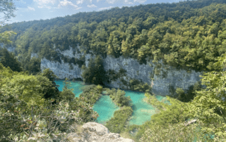Impresionante vista de los lagos Plitvice