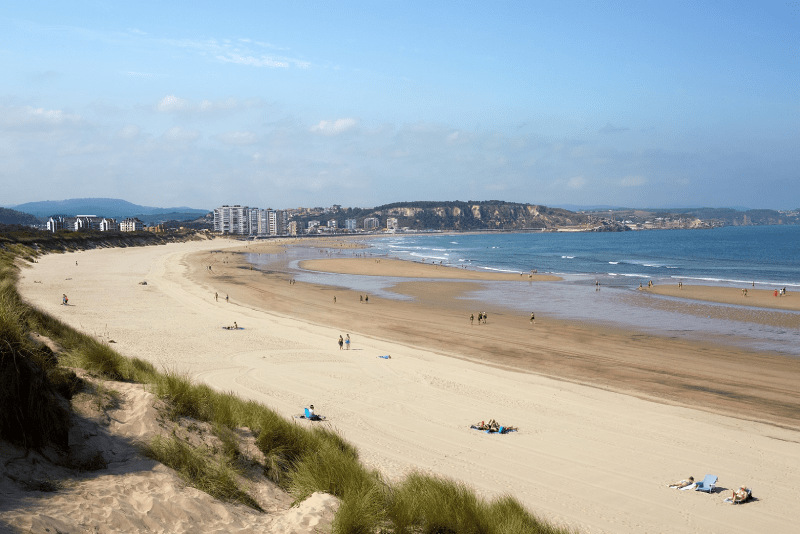 Panorámica de la playa Salinas