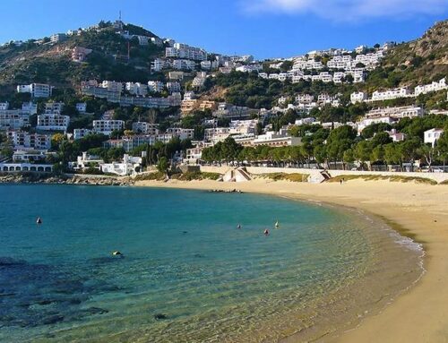 Roses, un destino ideal para combinar playa, naturaleza y bienestar